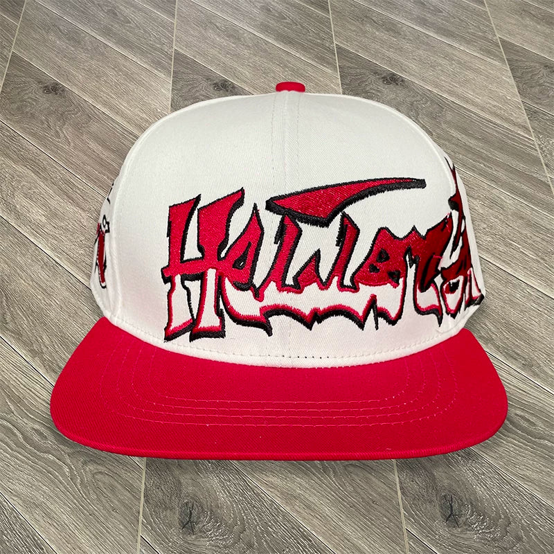 Hellstar White‑Red Graffiti Letter 3D Embroidery Flat Brim Snapback Cap